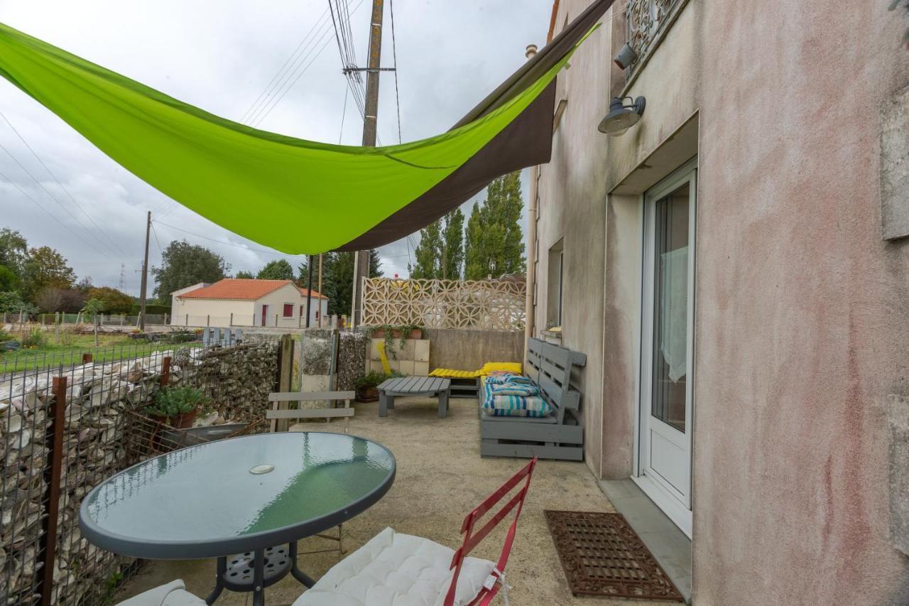 Appartement Accueillant A Mortagne Sur Gironde 45 M² Terrasse Buitenkant foto